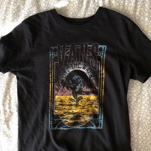 vans graphic tee / cute cropped !!